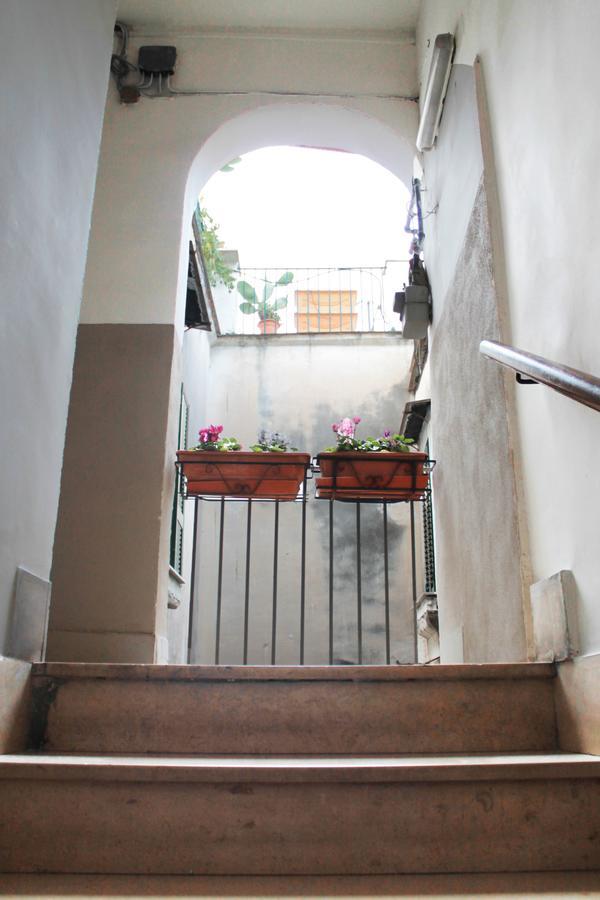 Vesuviane 'E Belle 'Mbriane B&B Naples Exterior photo